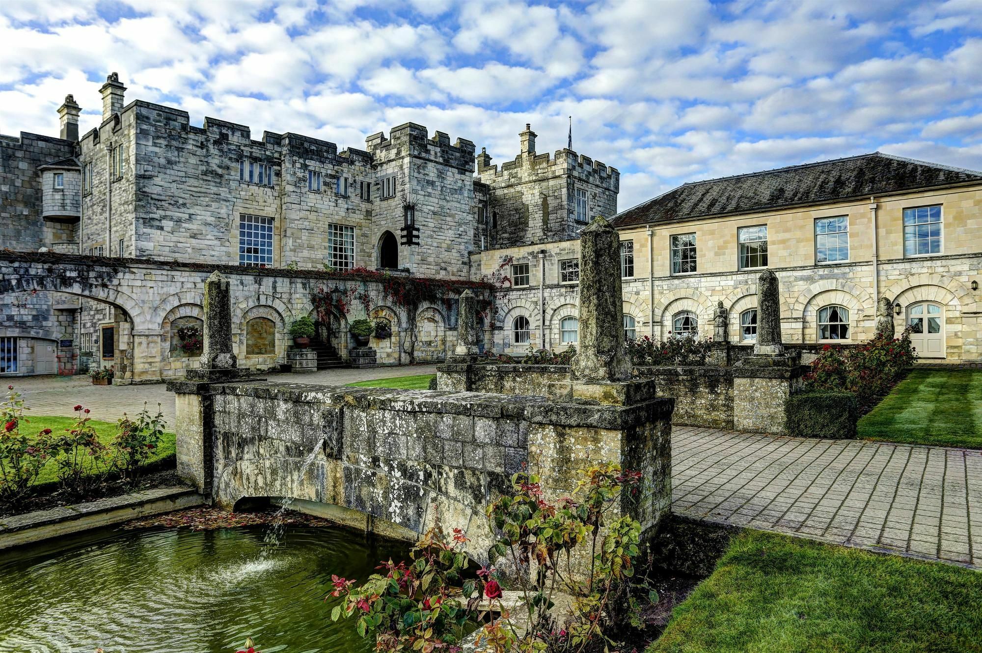 Hazlewood Castle & Spa Tadcaster Buitenkant foto