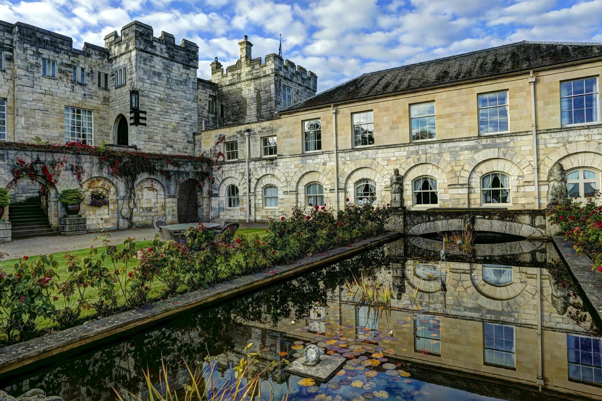 Hazlewood Castle & Spa Tadcaster Buitenkant foto